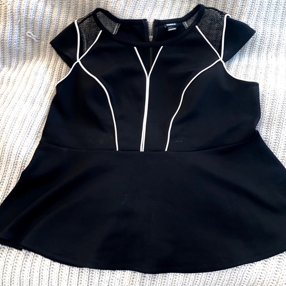 Torrid Black & White Top - Picture 2 of 4